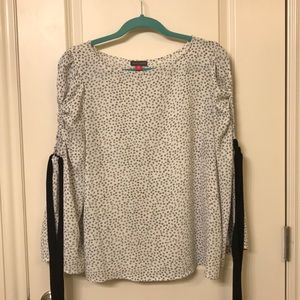 Vince Camuto long sleeve